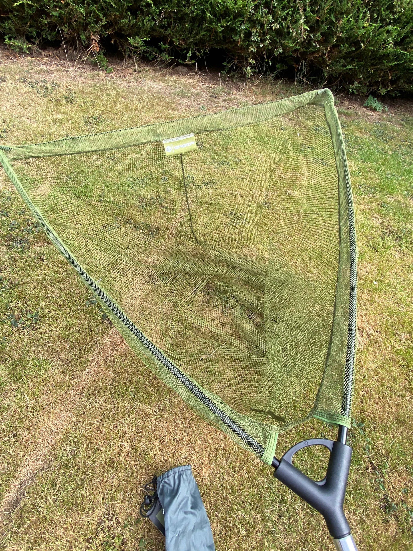 Saber 42" Specimen Landing Net including two-piece NGT handle