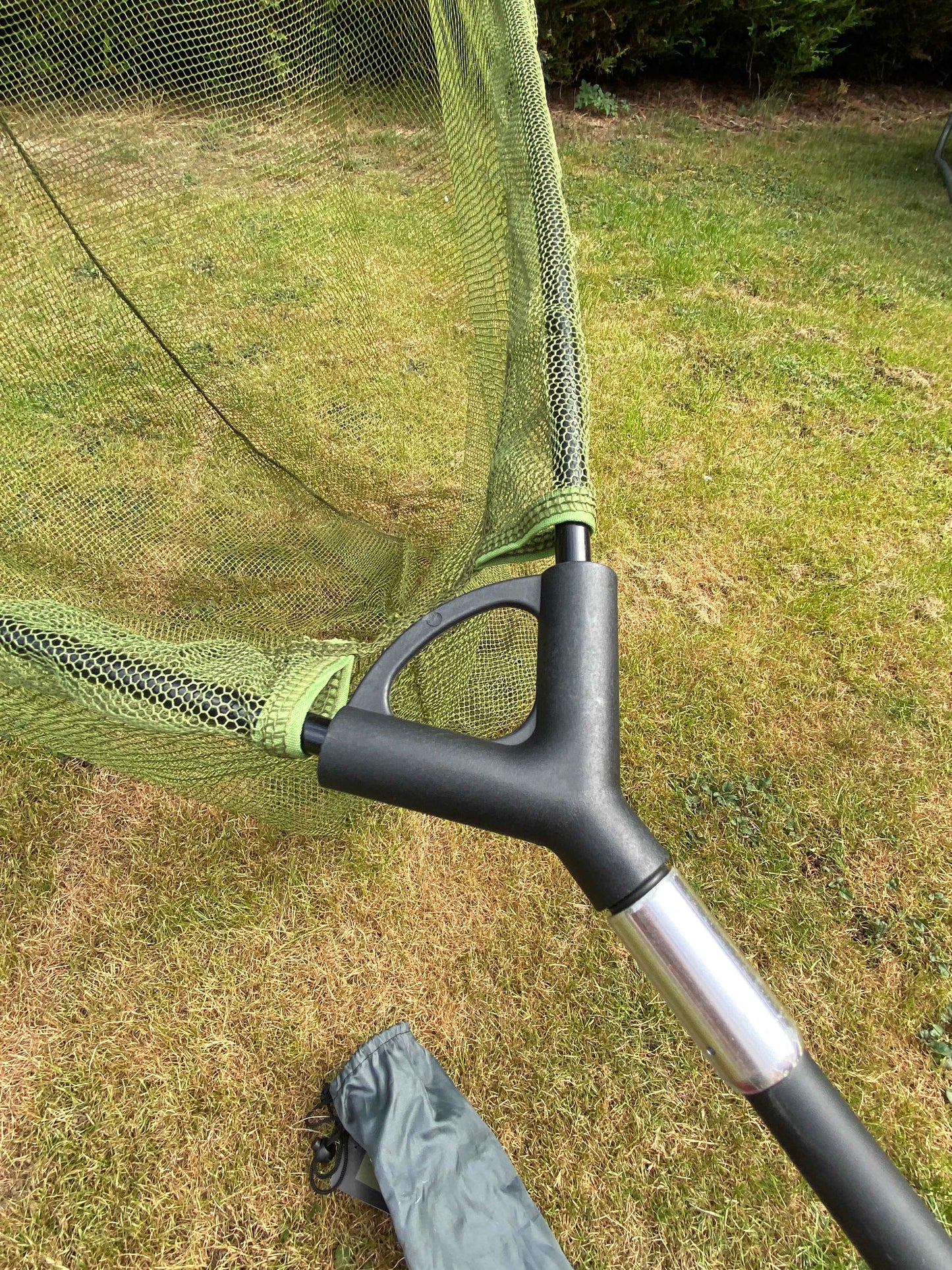 Saber 42" Specimen Landing Net including two-piece NGT handle