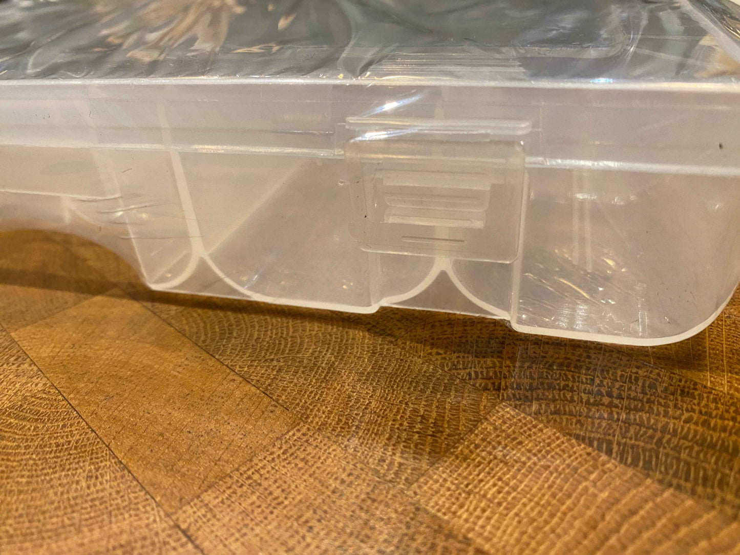 Space Savers Tackle Box - Clear White - 20 compartment
