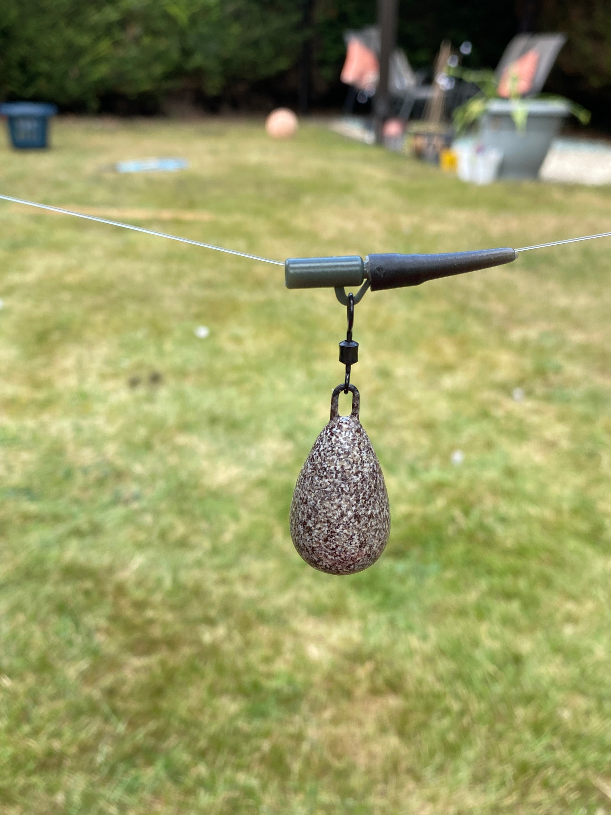 Fishing lead on a lead clip